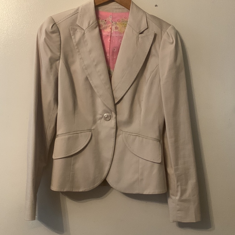 Robert Graham Tan Sateen Blazer 🔥